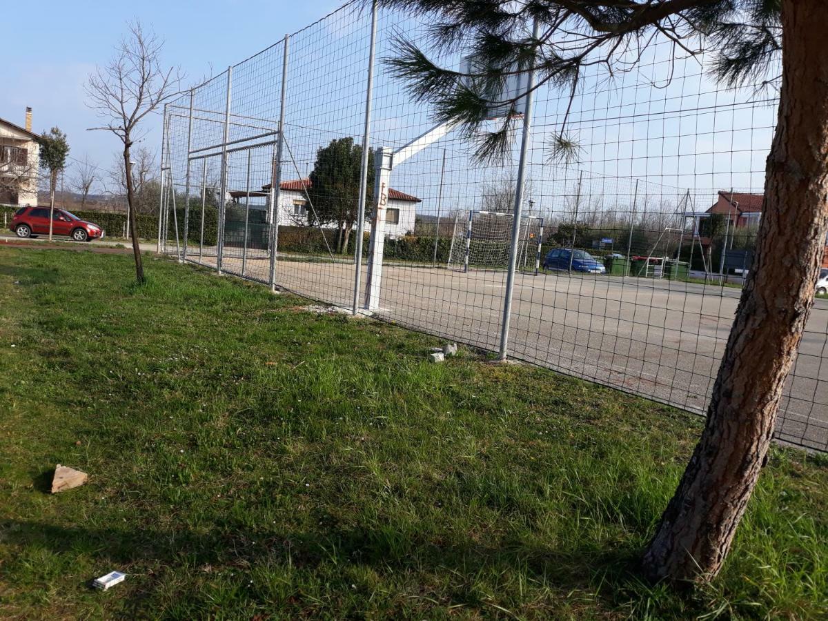 Apartmani Lina Umag Exterior photo